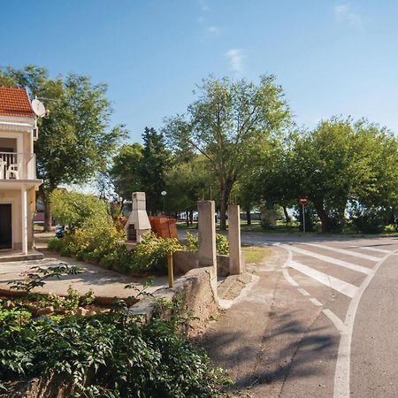 Apartment Raslina Lxvi Dış mekan fotoğraf