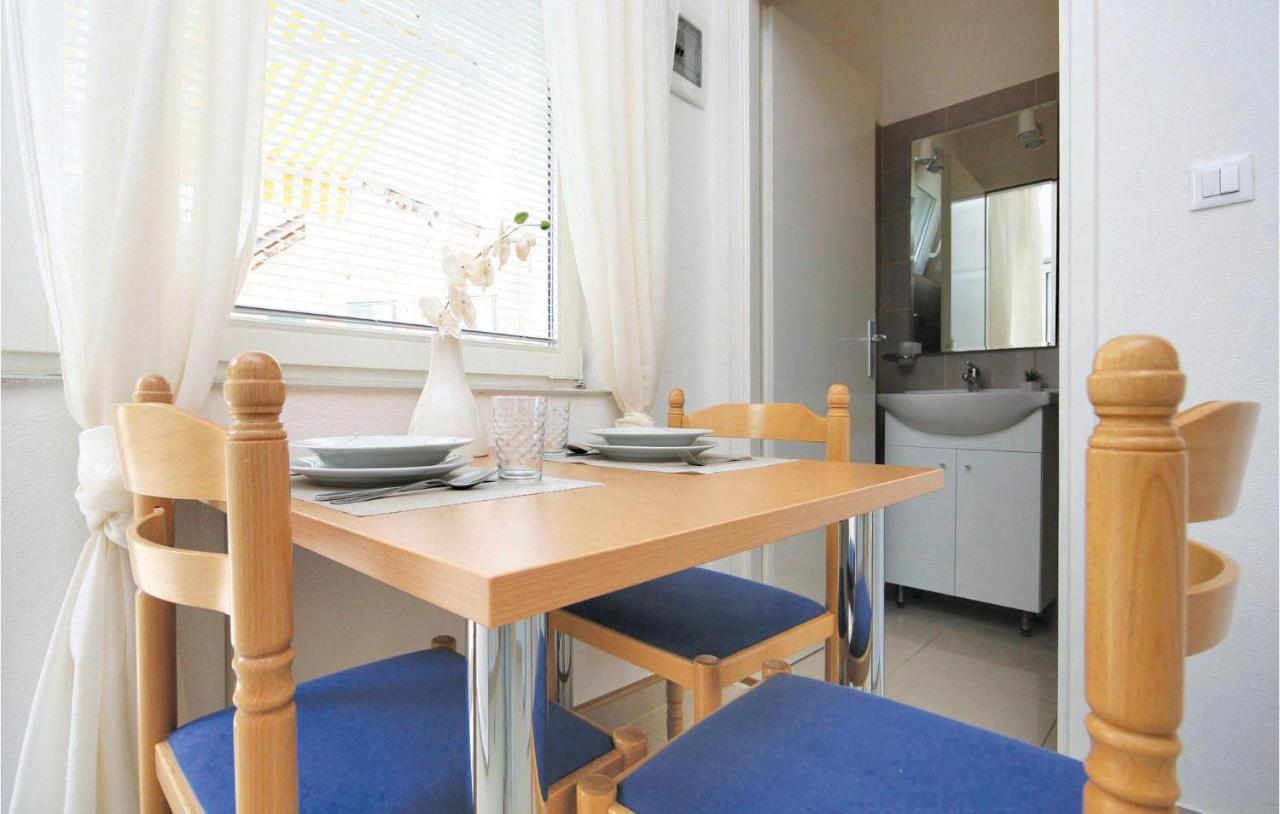 Apartment Raslina Lxvi Dış mekan fotoğraf