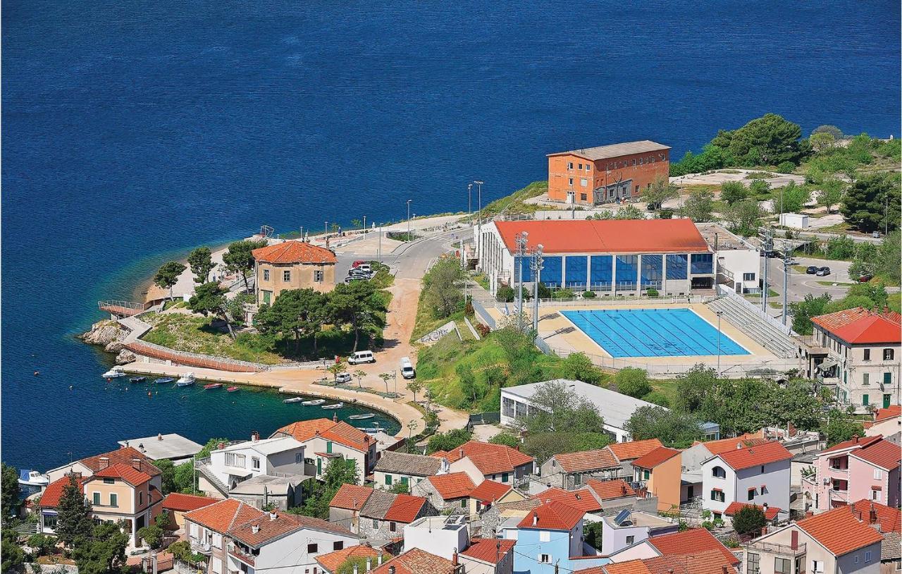 Apartment Raslina Lxvi Dış mekan fotoğraf